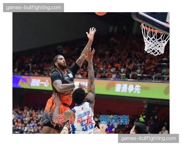 山东外援克里斯伤愈复出 场均18分表现仍需磨合